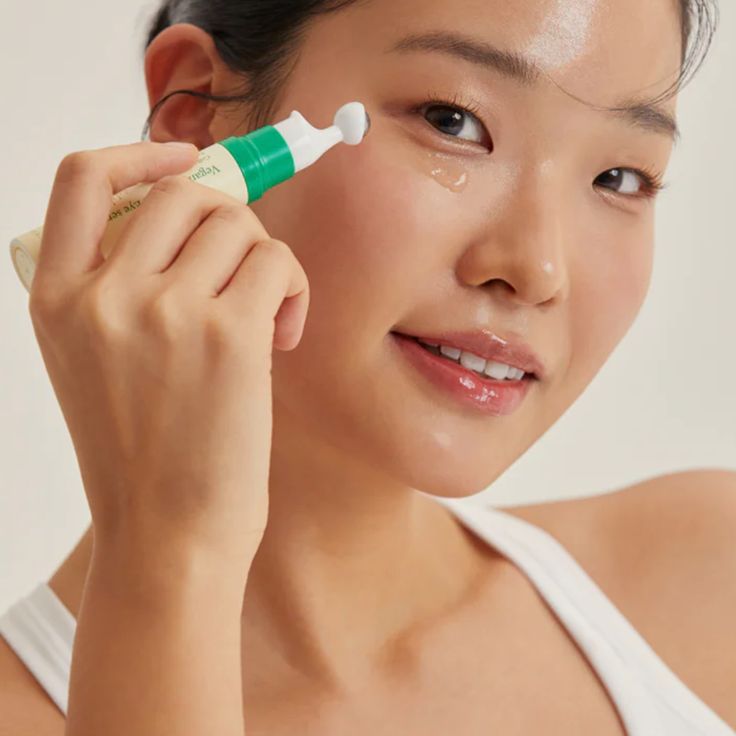 Eye & Lip Care – Eye creams, masks & lip treatments