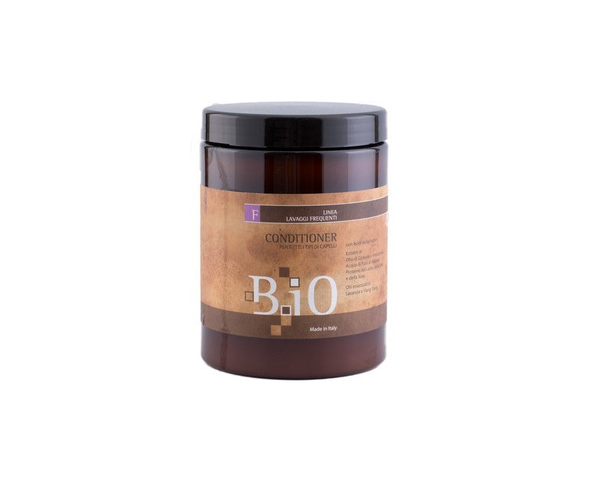 Moisturizing Hair Conditioner for frequent use.